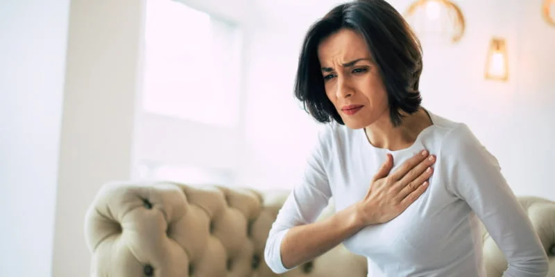 Chest Pains in Women Could Be Undiagnosed Heart Attacks